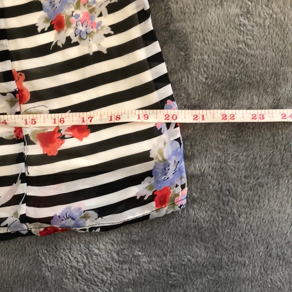 Ruffle flower and stripe camisole - Picture 4 of 4